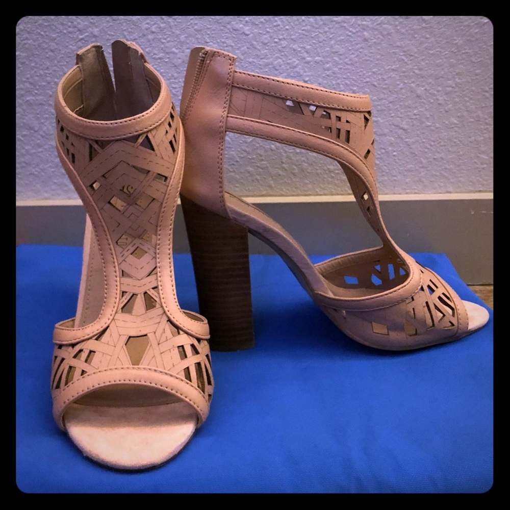 Leila Stone pink/peach heels